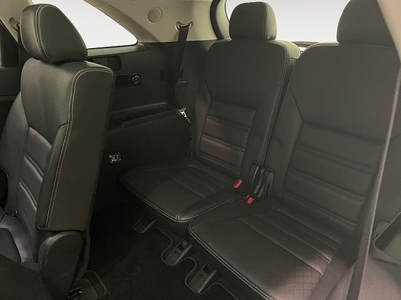 Kia Sorento 13 of 25