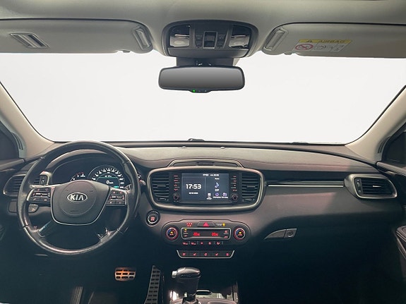Kia Sorento 9 of 25