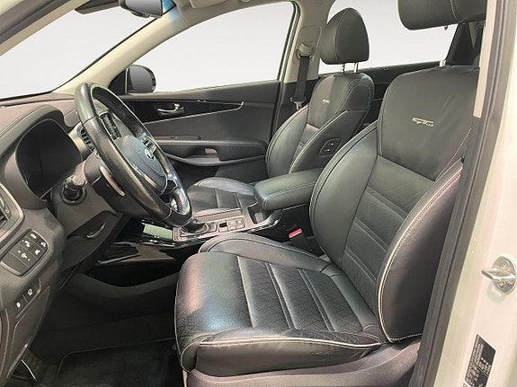 Kia Sorento 8 of 25