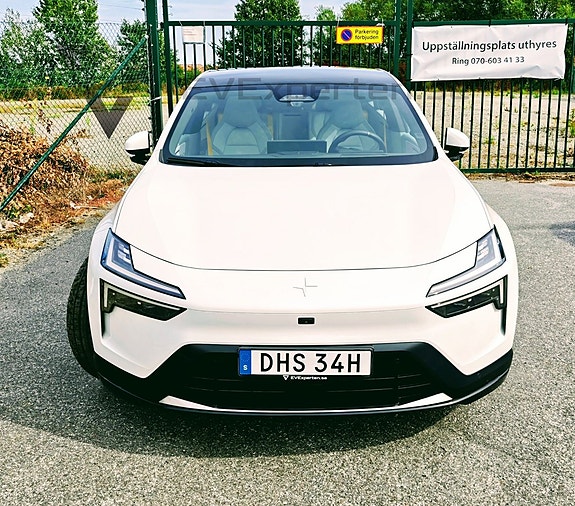 Polestar 4 6 of 27