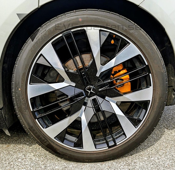 Polestar 4 13 of 27