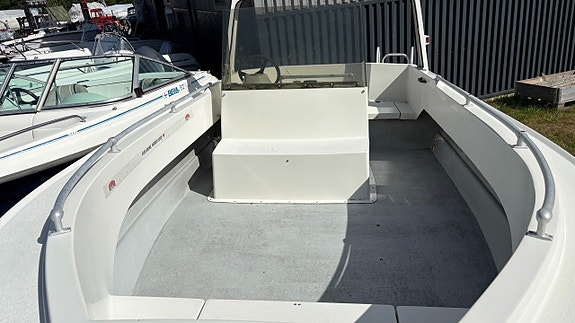 Lohi 585R - Endast skrov, ej motor 2 of 3