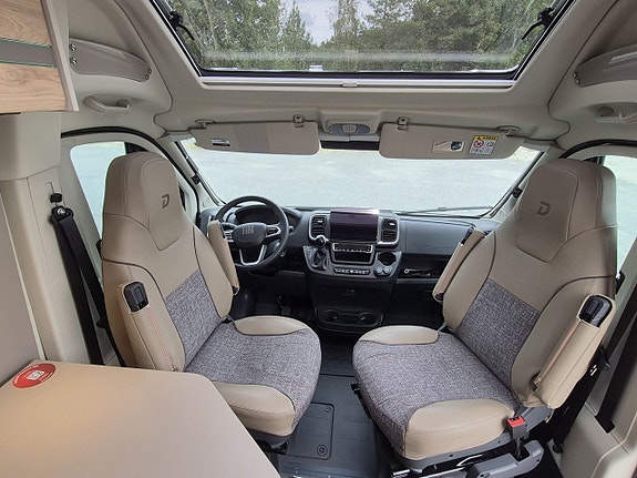 Dethleffs GlobeTrail 640 ER långbäddar, automat, dieselvärme, panorama, litium 19 of 24