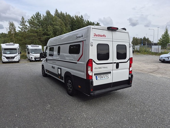 Dethleffs GlobeTrail 640 ER långbäddar, automat, dieselvärme, panorama, litium 6 of 24
