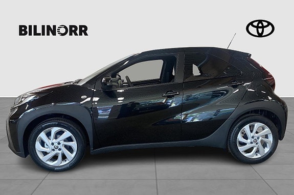 Toyota Aygo X 6 of 11