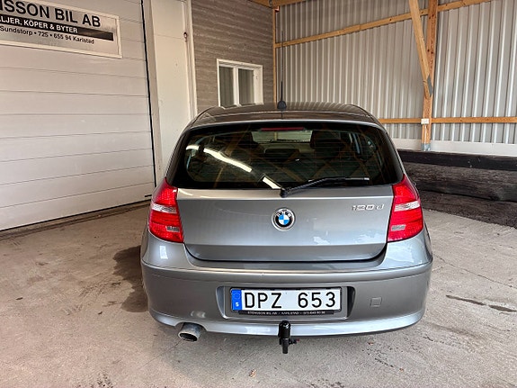 BMW 120d 6 of 11