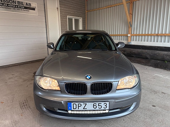 BMW 120d 3 of 11