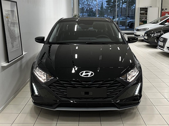Hyundai i20 2 of 5