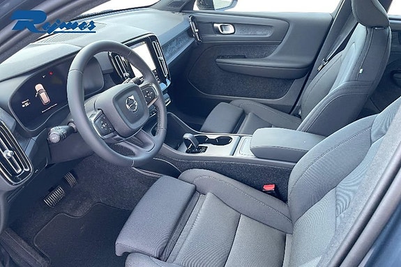 Volvo EX40 10 of 20