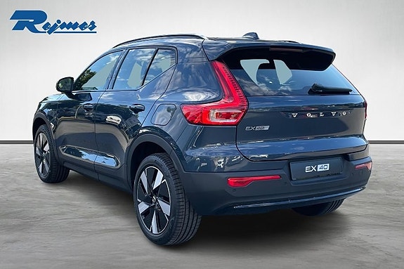Volvo EX40 3 of 20