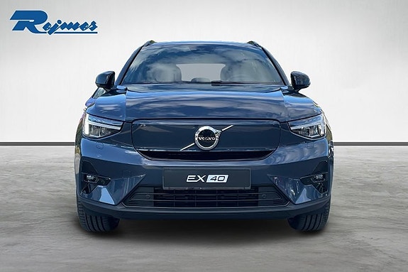 Volvo EX40 8 of 20