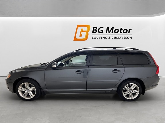 Volvo V70 7 of 17