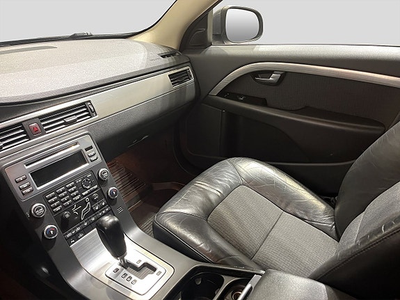 Volvo V70 14 of 17