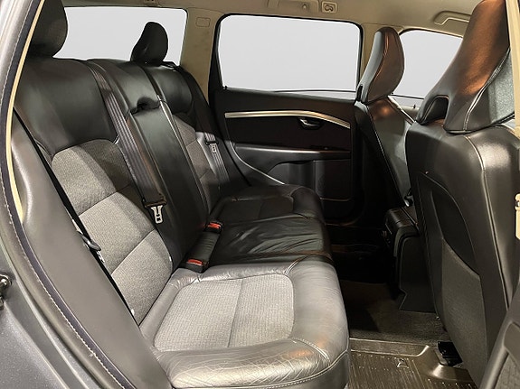 Volvo V70 10 of 17