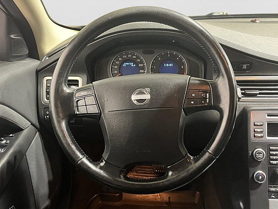 Volvo V70 13 of 17