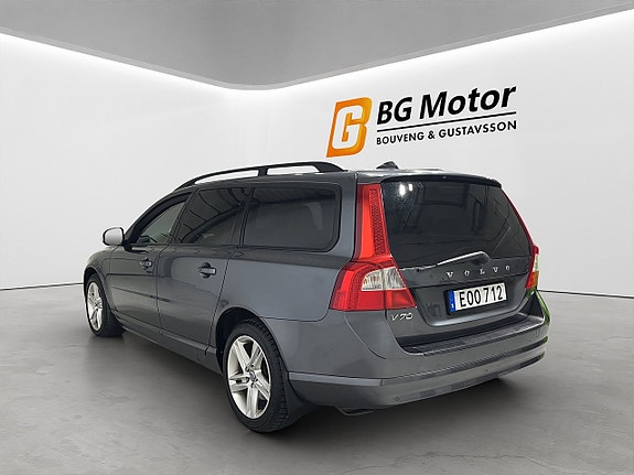 Volvo V70 6 of 17