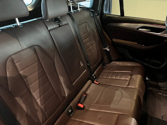 BMW X3 18 of 19