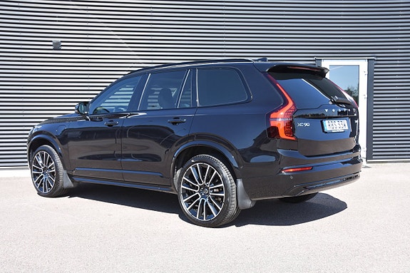 Volvo XC90 4 of 24