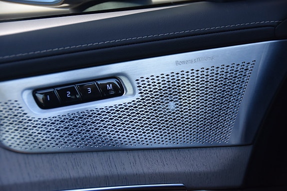 Volvo XC90 15 of 24
