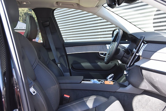 Volvo XC90 11 of 24
