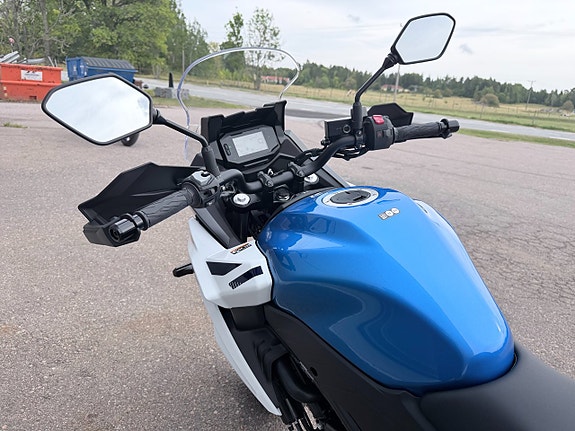 Suzuki SV-7GX 9 of 13