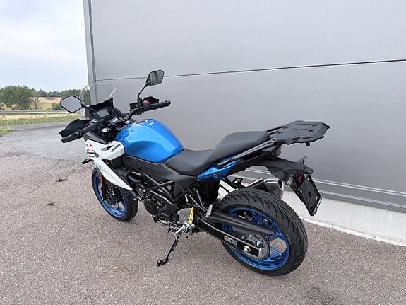 Suzuki SV-7GX 13 of 13