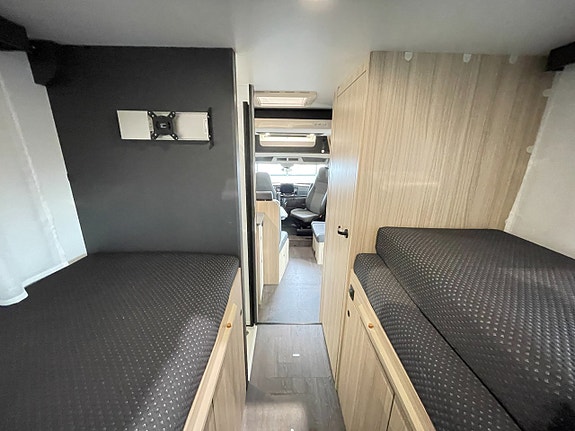 Sun Living S 75 SL / B-kort / Taksäng / Cykelställ /Auto 165hk / EL-patron 14 of 25