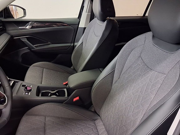 Volkswagen Tiguan 7 of 12