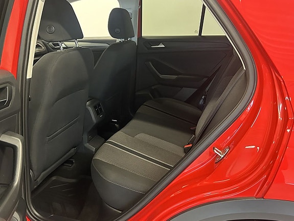 Volkswagen T-Roc 10 of 18