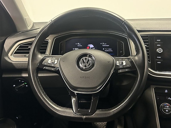 Volkswagen T-Roc 11 of 18