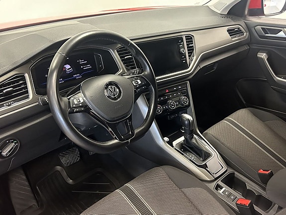 Volkswagen T-Roc 18 of 18
