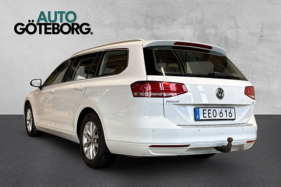 Volkswagen Passat 4 of 16