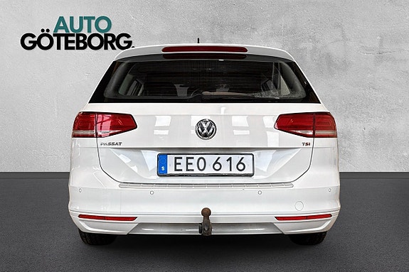 Volkswagen Passat 5 of 16