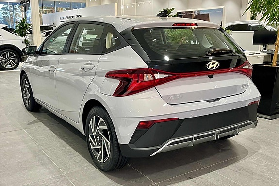 Hyundai i20 2 of 2