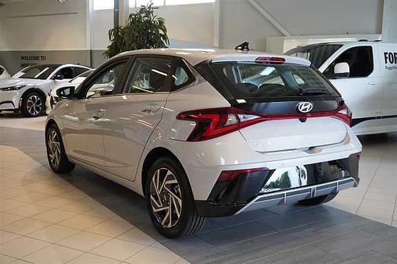 Hyundai i20 4 of 24