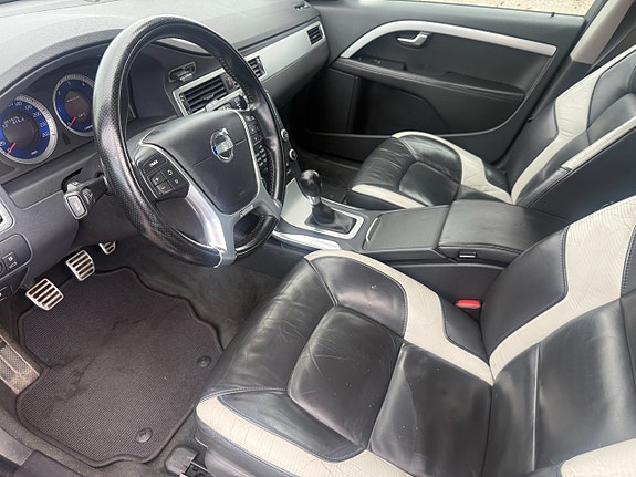 Volvo V70 10 of 13