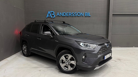 Toyota RAV4 2 of 30