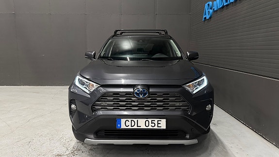 Toyota RAV4 9 of 30