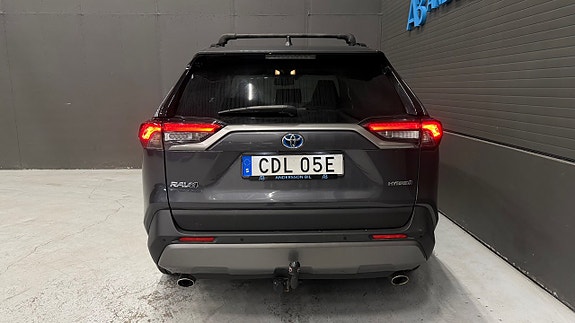 Toyota RAV4 8 of 30