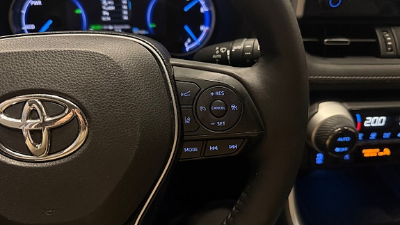 Toyota RAV4 27 of 30