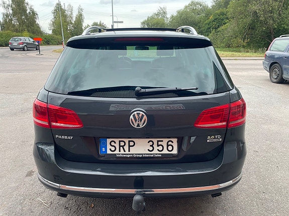 Volkswagen Passat 7 of 22