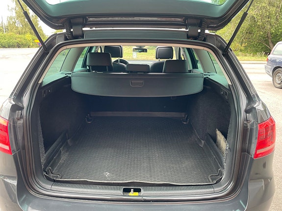 Volkswagen Passat 20 of 22