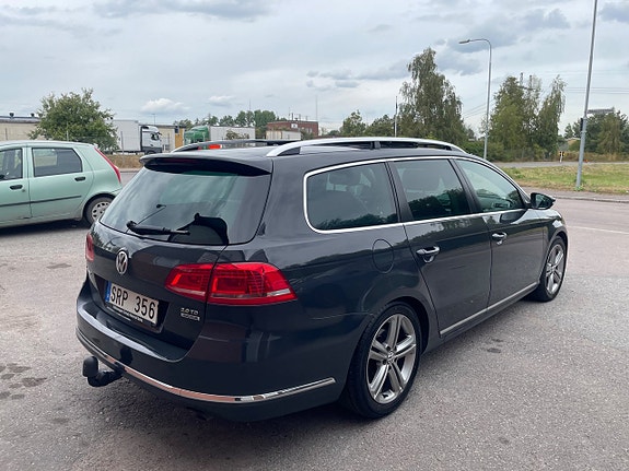 Volkswagen Passat 8 of 22