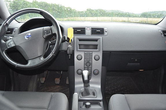 Volvo V50 8 of 18