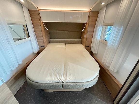 Adria Alpina 663 PT / ALDE / Mover / Förtält / Queenbed / 3våningssäng / 16 of 17