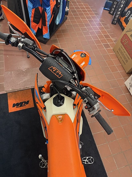 KTM 250 EXC F 7 of 9