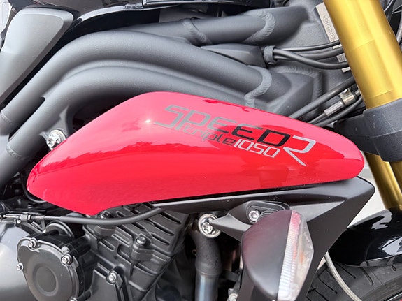 Triumph Speed Tripple R 1050 4 of 16
