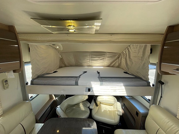Bürstner AVIANO i 870 -förtält -Dubbla värme system -Vinter pkt -Lågmilare-Ac 14 of 29