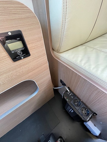 Bürstner AVIANO i 870 -förtält -Dubbla värme system -Vinter pkt -Lågmilare-Ac 26 of 29