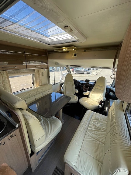 Bürstner AVIANO i 870 -förtält -Dubbla värme system -Vinter pkt -Lågmilare-Ac 10 of 29